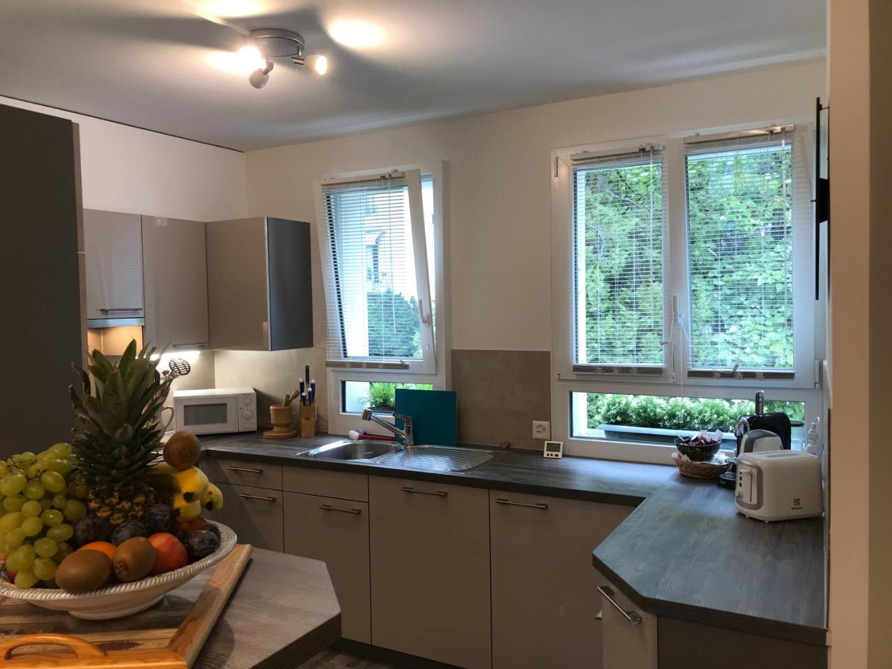 Les Amandiers Apartment Монтрьо Екстериор снимка
